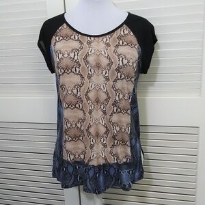 BCBG MaxAzria Short Sleeve Reptile Print Top Sz M